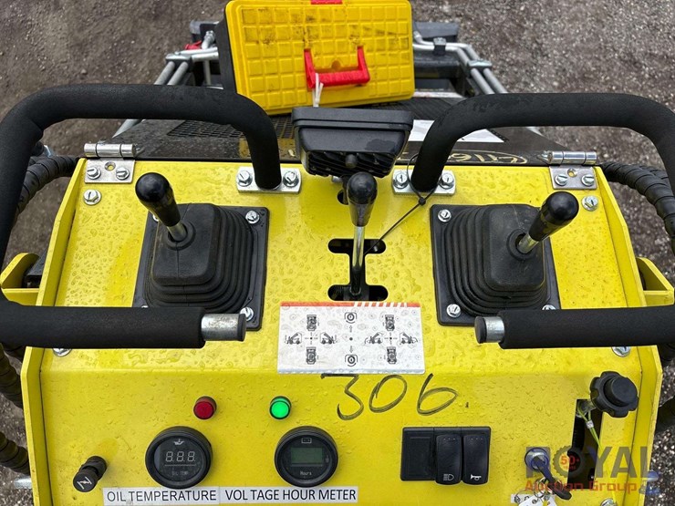 2024-mach-pro-mps330-mini-stand-on-track-loader-skid-steer-image-7