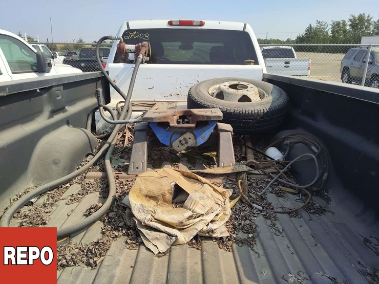 2014-gmc-sierra-3500hd-image-15