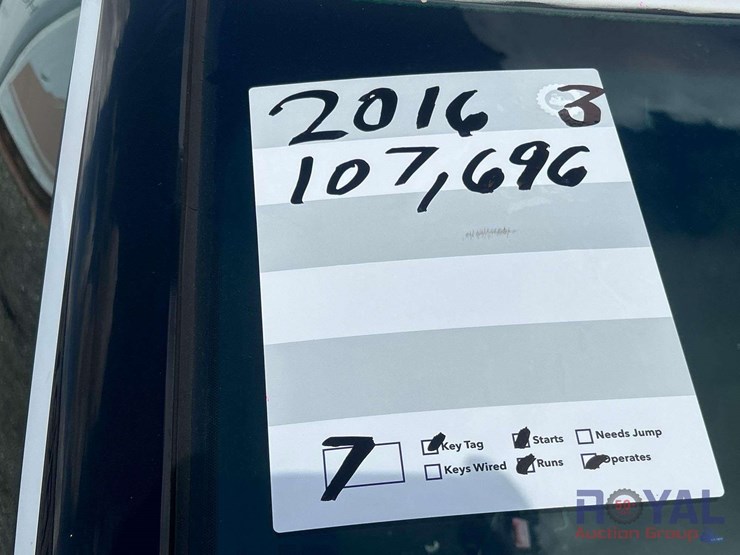 2016-ford-explorer-image-35