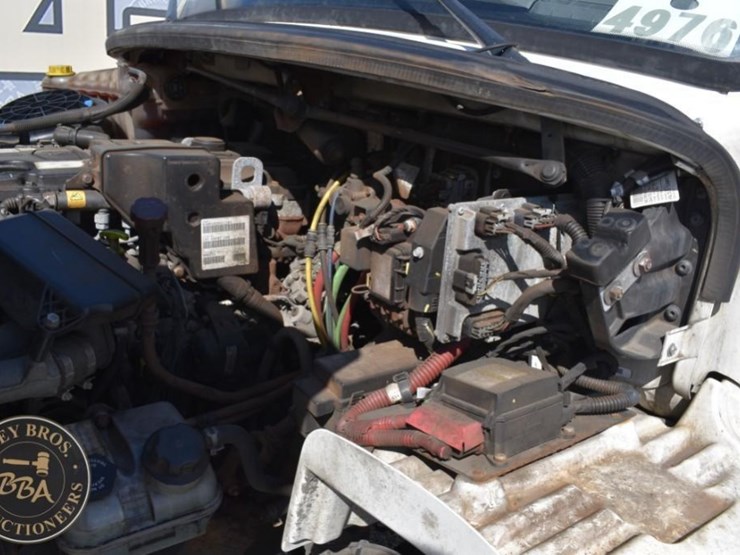 2022-freightliner-business-class-m2-100-image-35