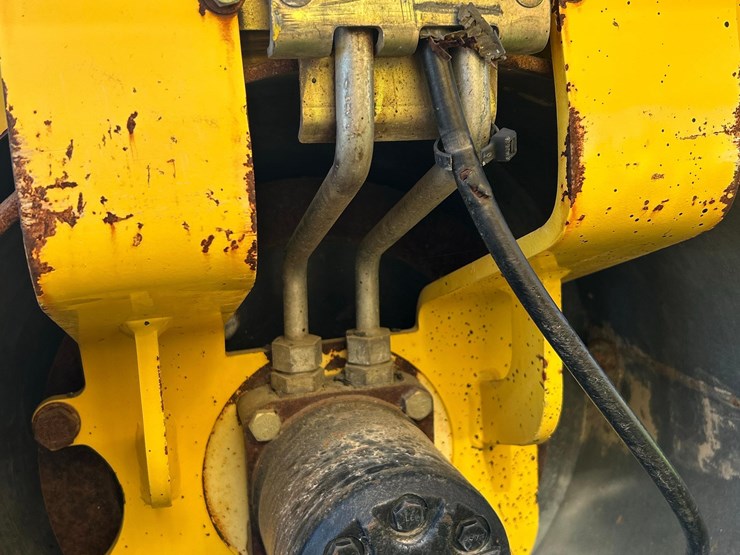 2014-bomag-bw900-image-10