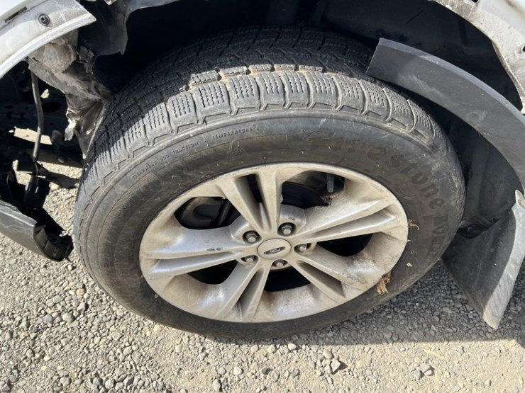 2017-ford-explorer-image-16