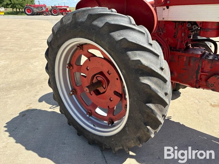 1959-case-ih-560-image-14