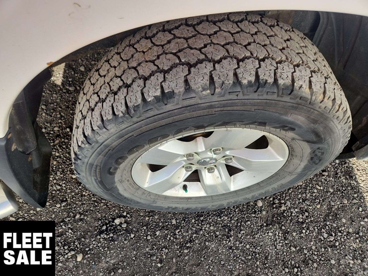2014-ram-1500-slt-image-31