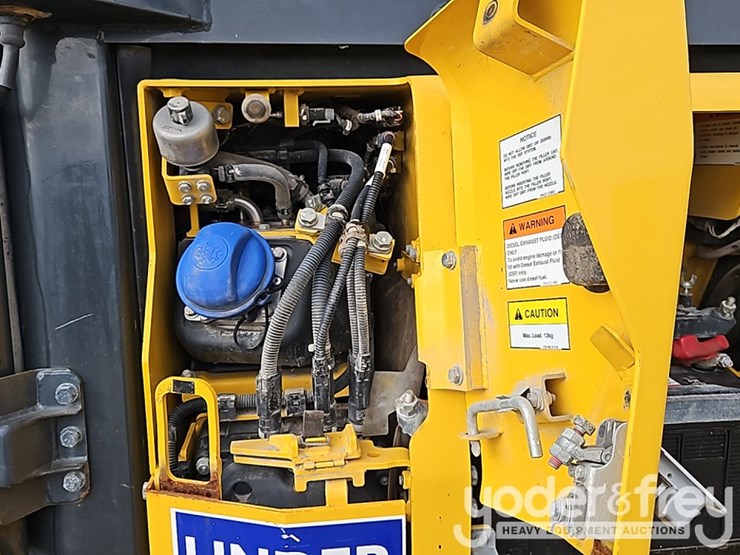2021-komatsu-d39pxi-24-image-25