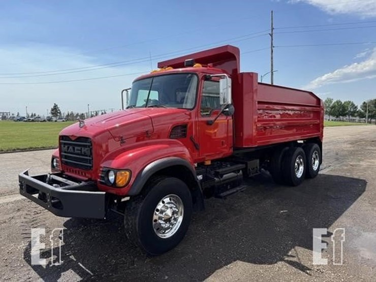 mack-granite-cv713-image-67