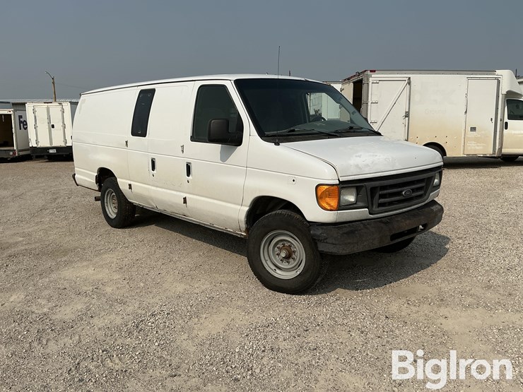 2006-ford-e350-image-3