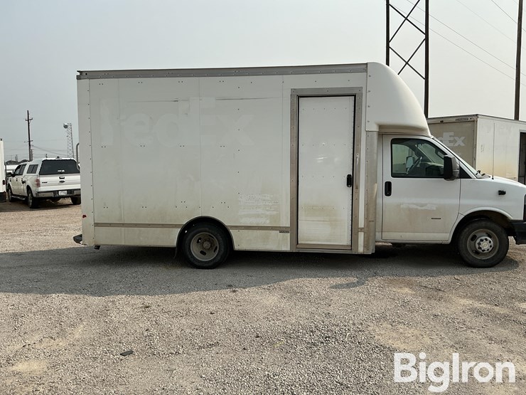 chevrolet-express-3500-image-4