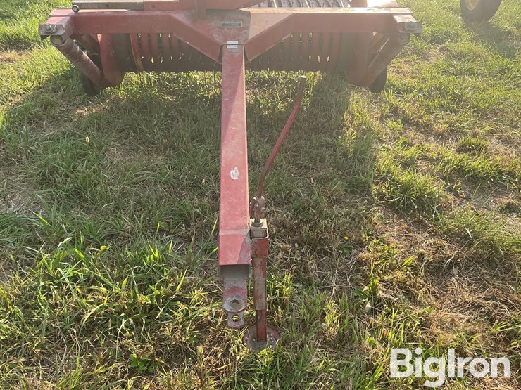 new-holland-166-image-19