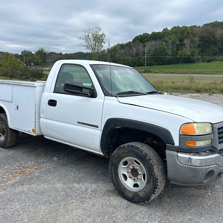 2004 GMC SIERRA 2500