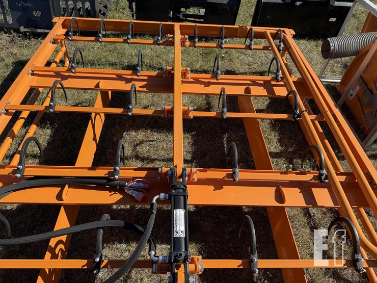 6-square-bale-grapple-carrirer-image-10