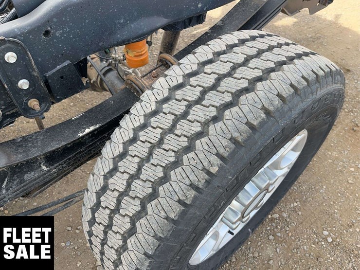 2022-ford-f350-image-8