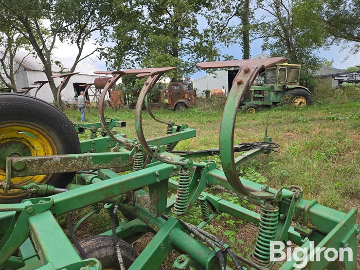 john-deere-1010-image-15