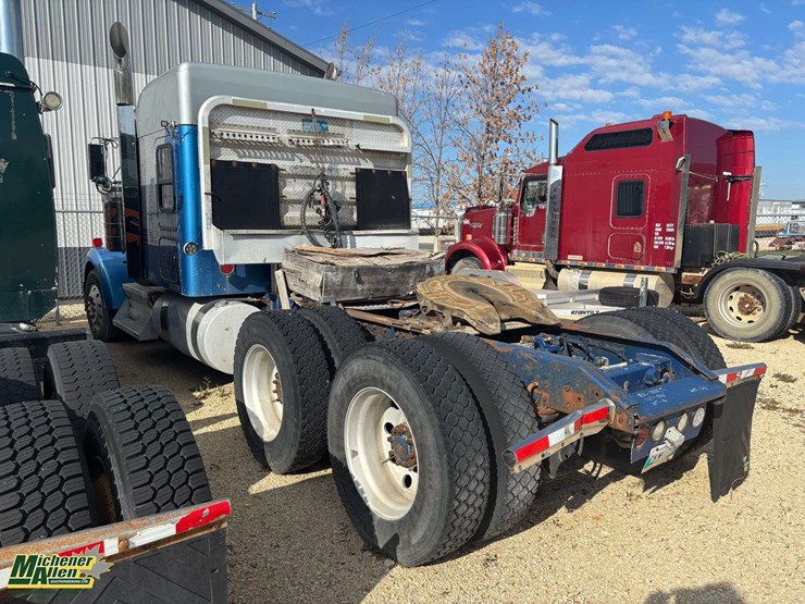 2013-kenworth-w900-image-4