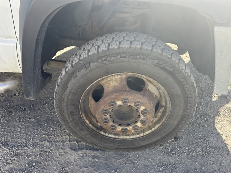 2009-dodge-ram-5500-image-32