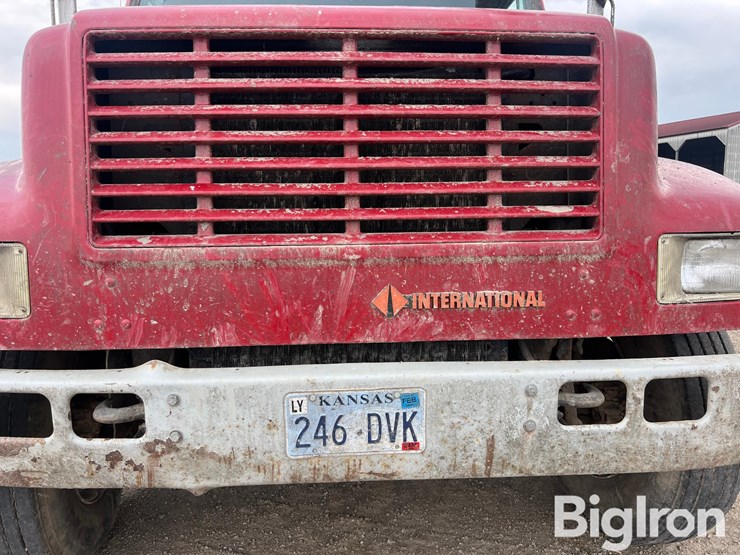 1990-international-4700-image-12