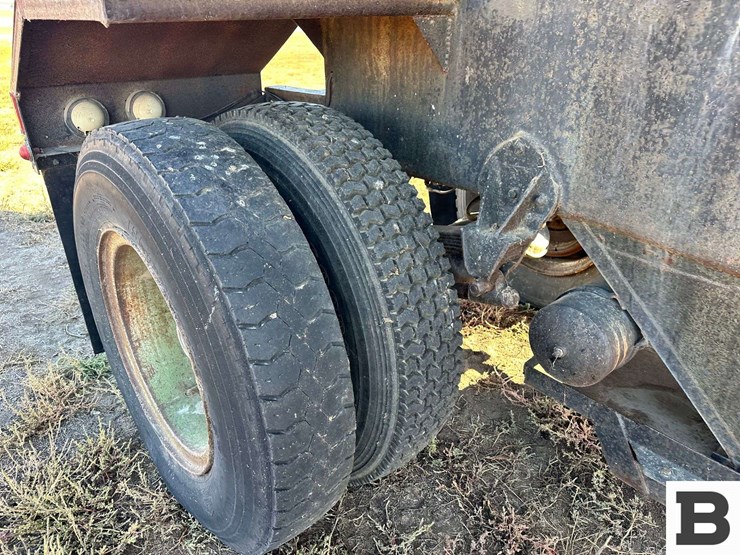 1954-pike-grain-trailer-image-14