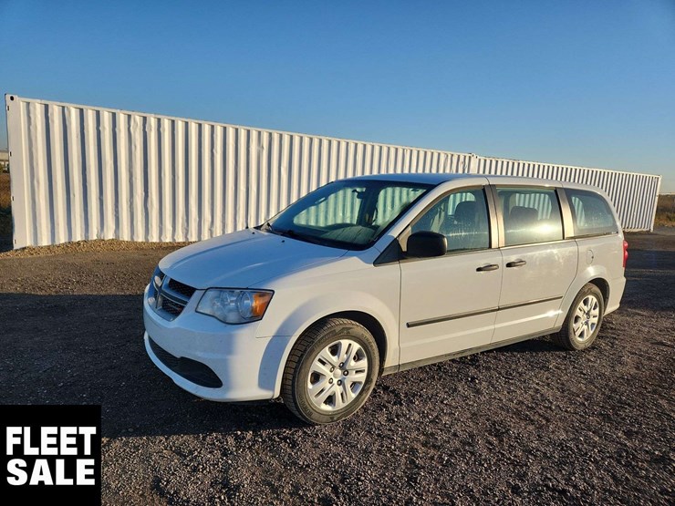 2015-dodge-grand-caravan-image-1