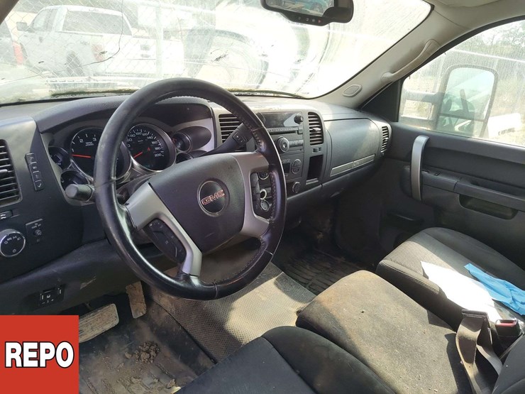 2014-gmc-sierra-3500hd-image-12