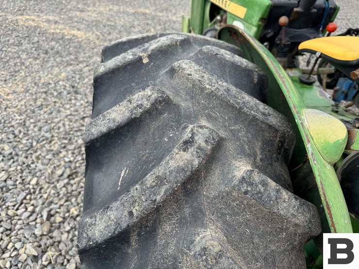 1978-john-deere-2040-tractor-image-23