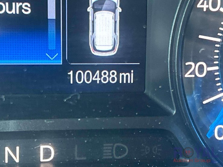 2016-ford-explorer-image-10