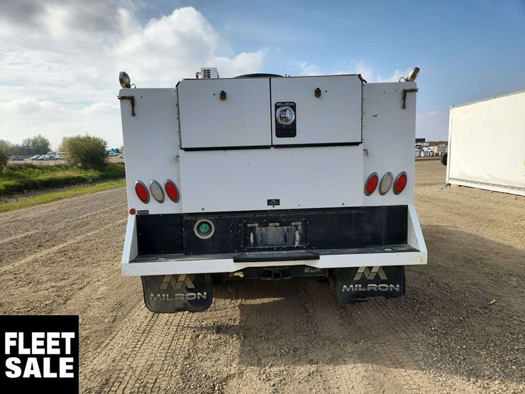 2020-ford-f550-image-7