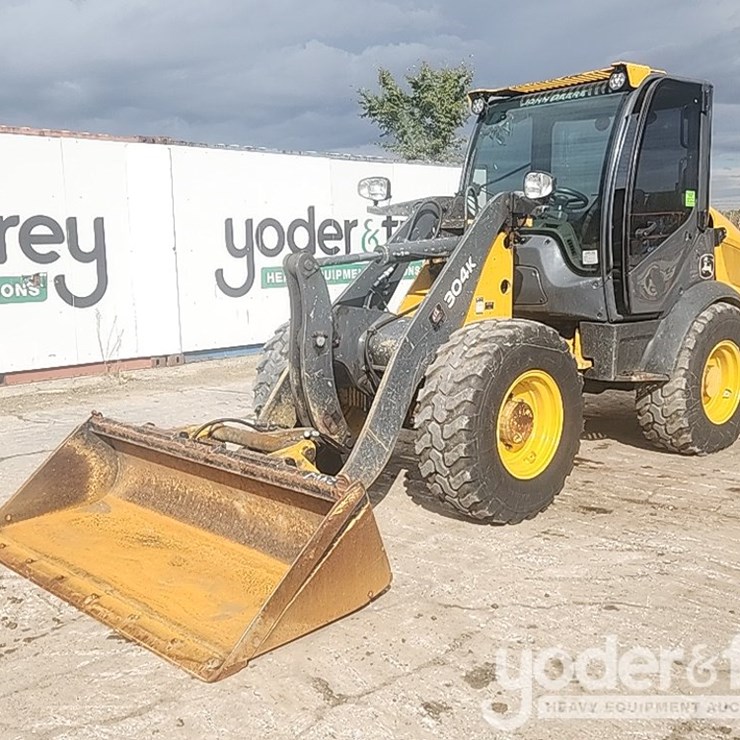 2016 DEERE 304K