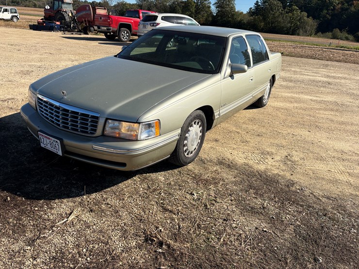 #118-•-1997-cadillac-deville-(wi-title)-image-1