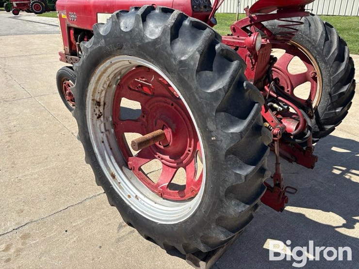 1957-case-ih-350-image-18
