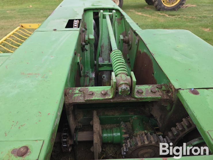 1985-john-deere-347-image-14