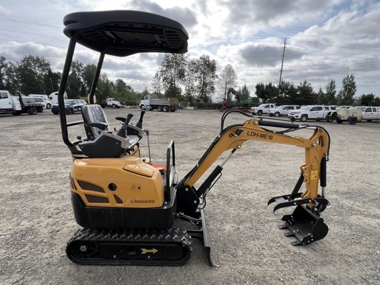 2025-land-hero-ldh-me18-mini-hydraulic-excavator-image-3