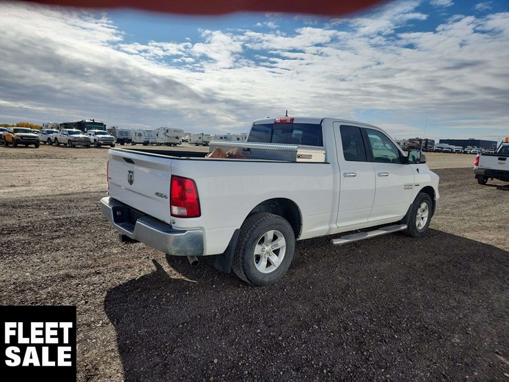 2014-ram-1500-slt-image-4