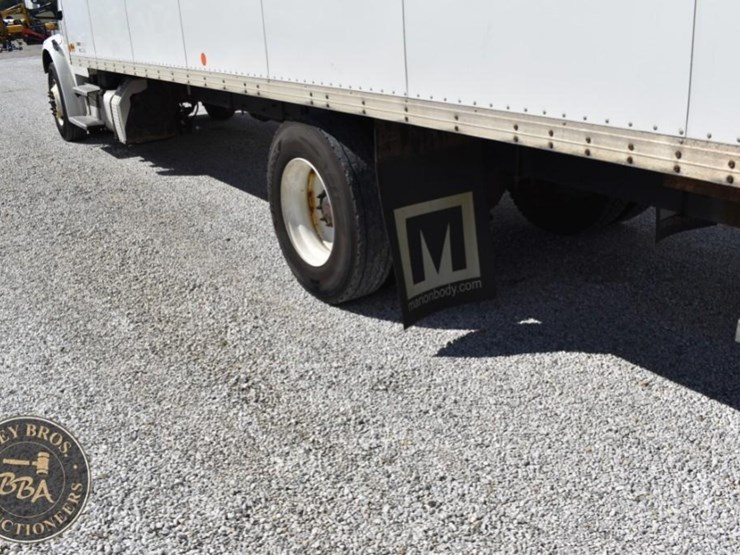 2022-freightliner-business-class-m2-100-image-8