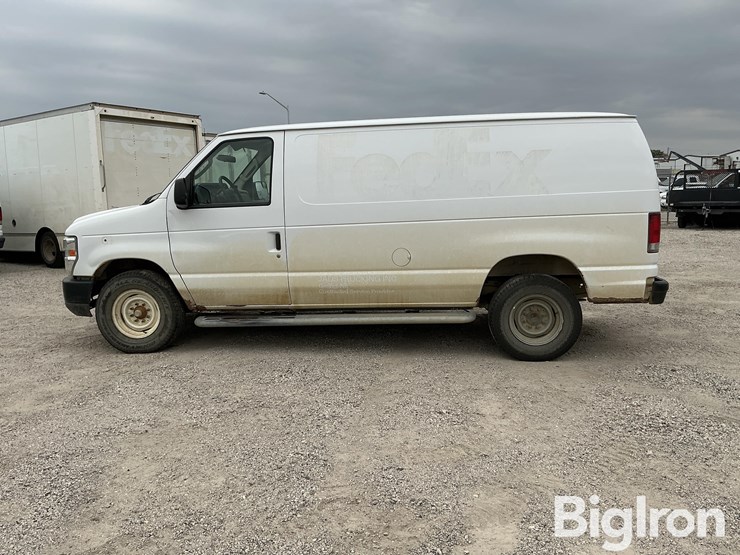 2014-ford-e250-image-8