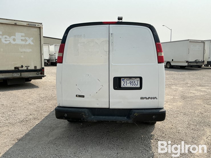 2017-chevrolet-express-g3500-image-6