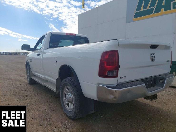 2016-ram-tradesman-image-3