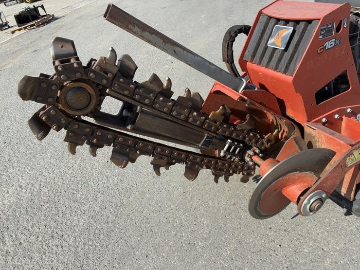 2017-ditch-witch-c16x-image-5