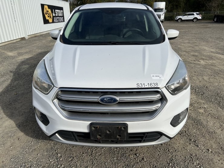 2017-ford-escape-image-8