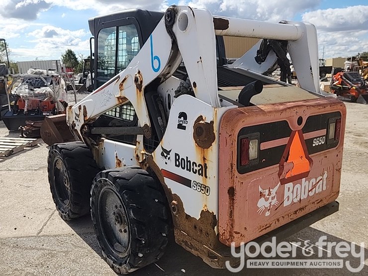 2015-bobcat-s650-image-2