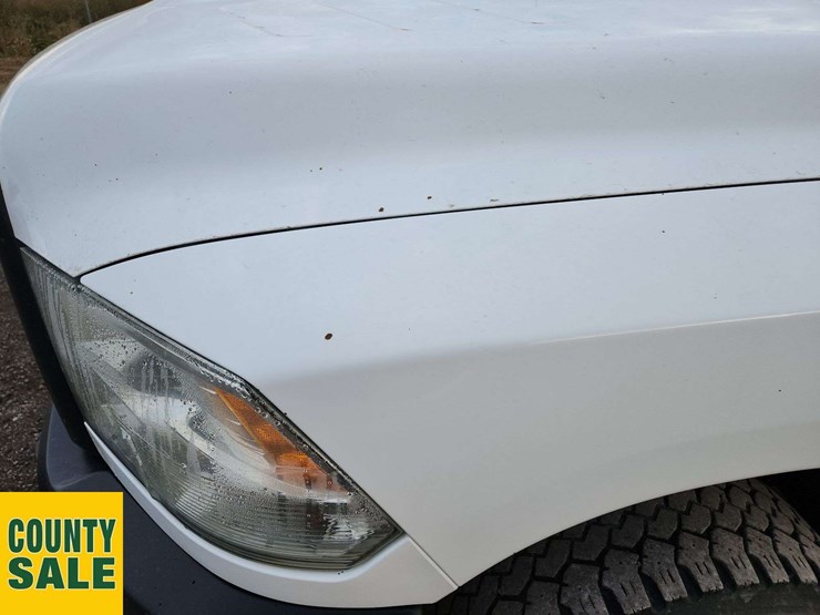 2016-ram-tradesman-image-33
