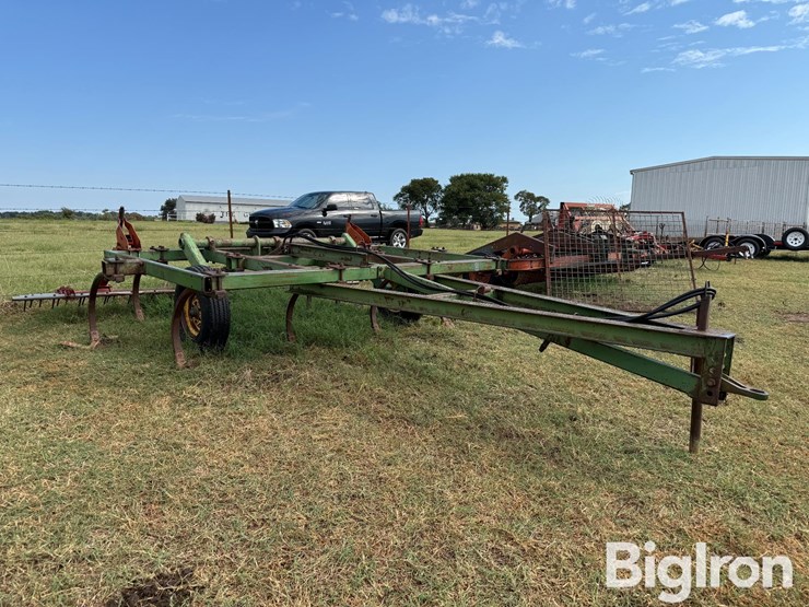 john-deere-11-image-3