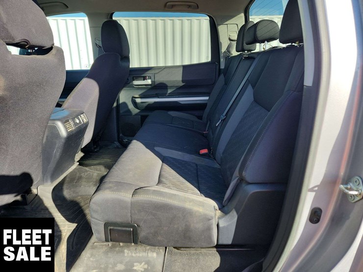 2017-toyota-tundra-image-16