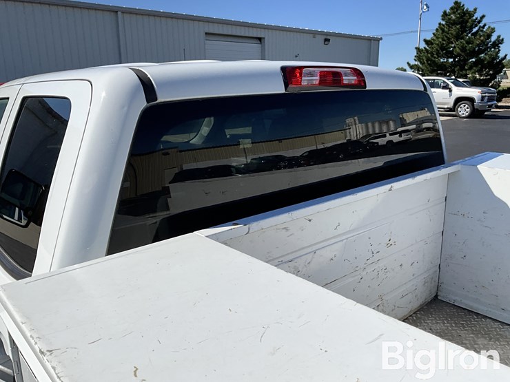 2019-chevrolet-silverado-2500-image-18