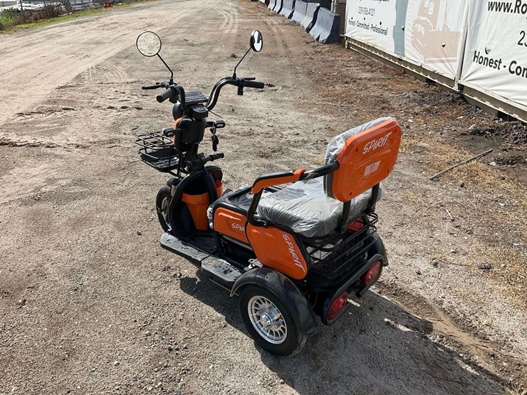 2025-spirit-electric-scooter-image-4
