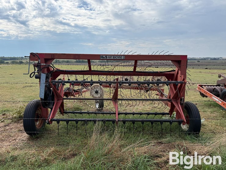 h-&-s-hay-machine-ii-image-6
