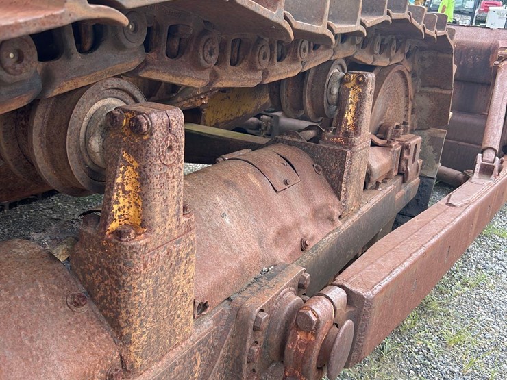 caterpillar-d6c-image-12