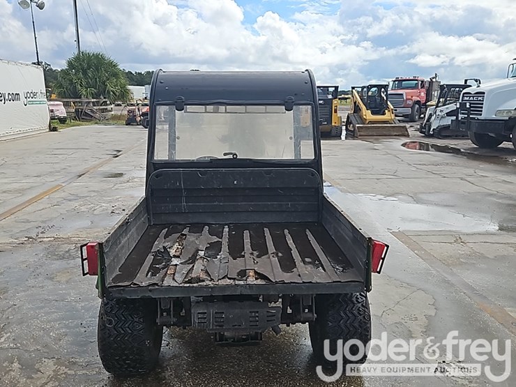 2014-john-deere-gator-tx-image-13