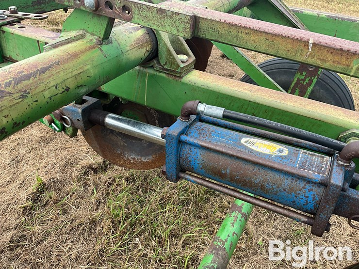 john-deere-14-image-17