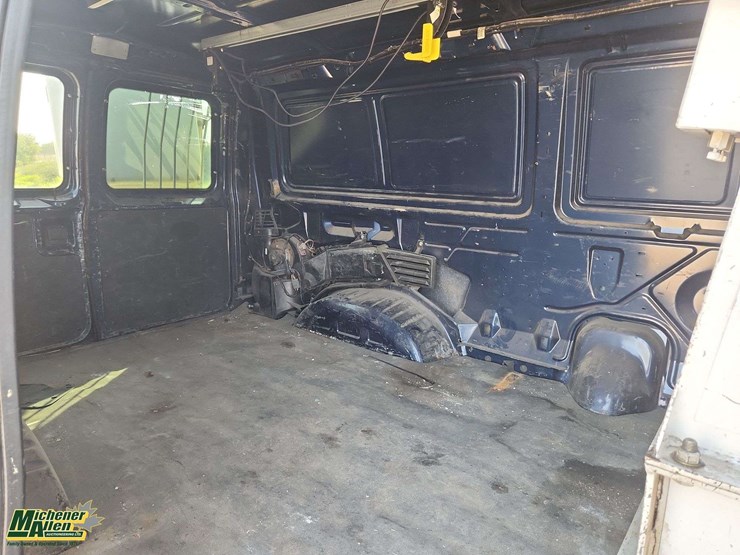 non-operable-2007-ford-e-series-s/a-bucket-van-image-15