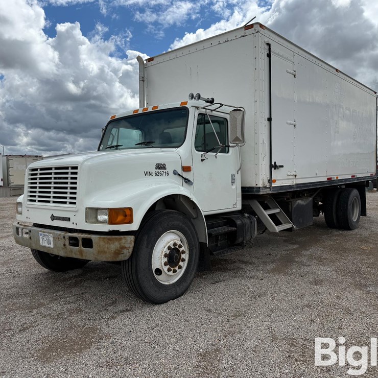 1999 INTERNATIONAL 4700